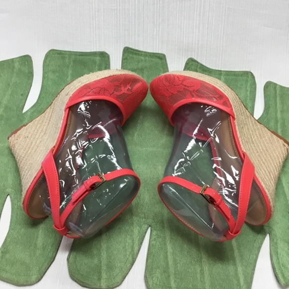 Beautiful Light Rose Wedge Heels. - Picture 4 of 8